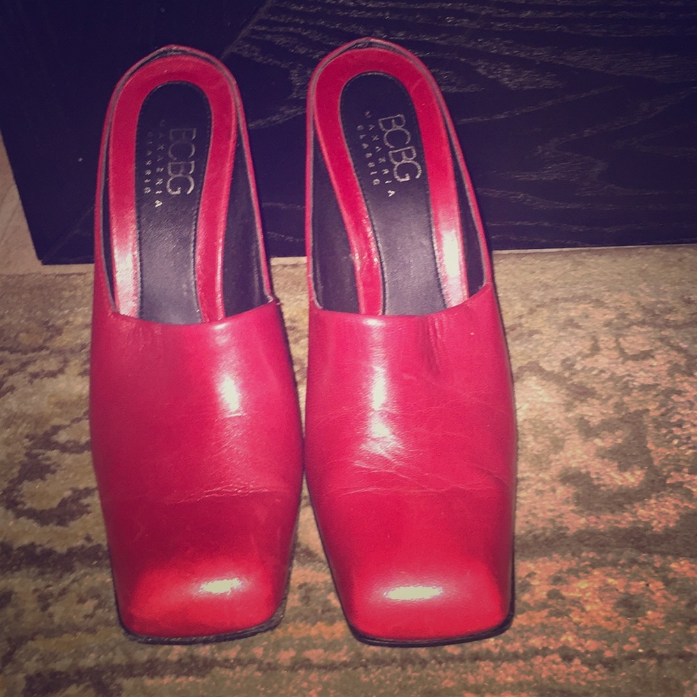 BCBG red heals